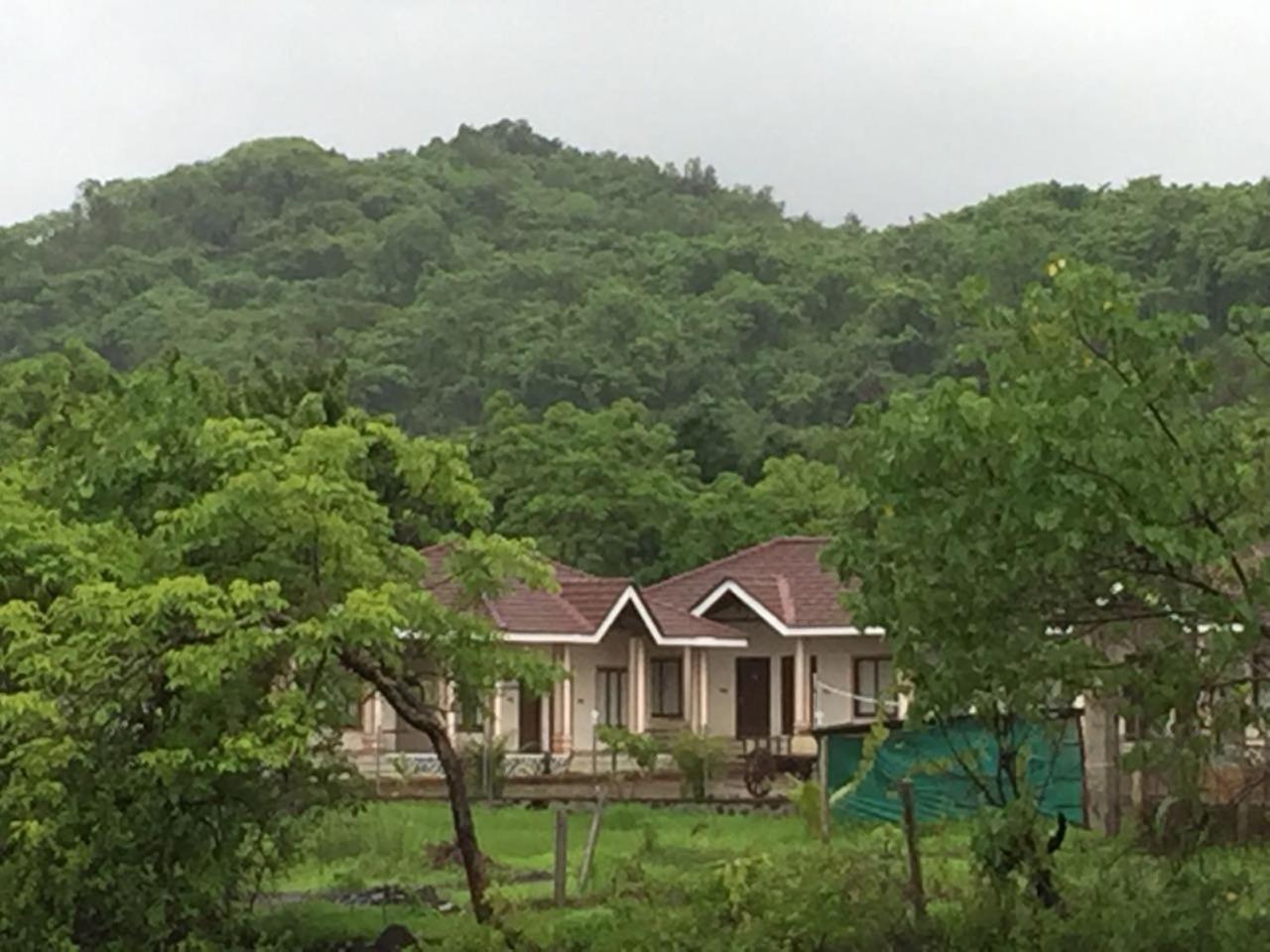 Windchime Cottages Alībāg Εξωτερικό φωτογραφία